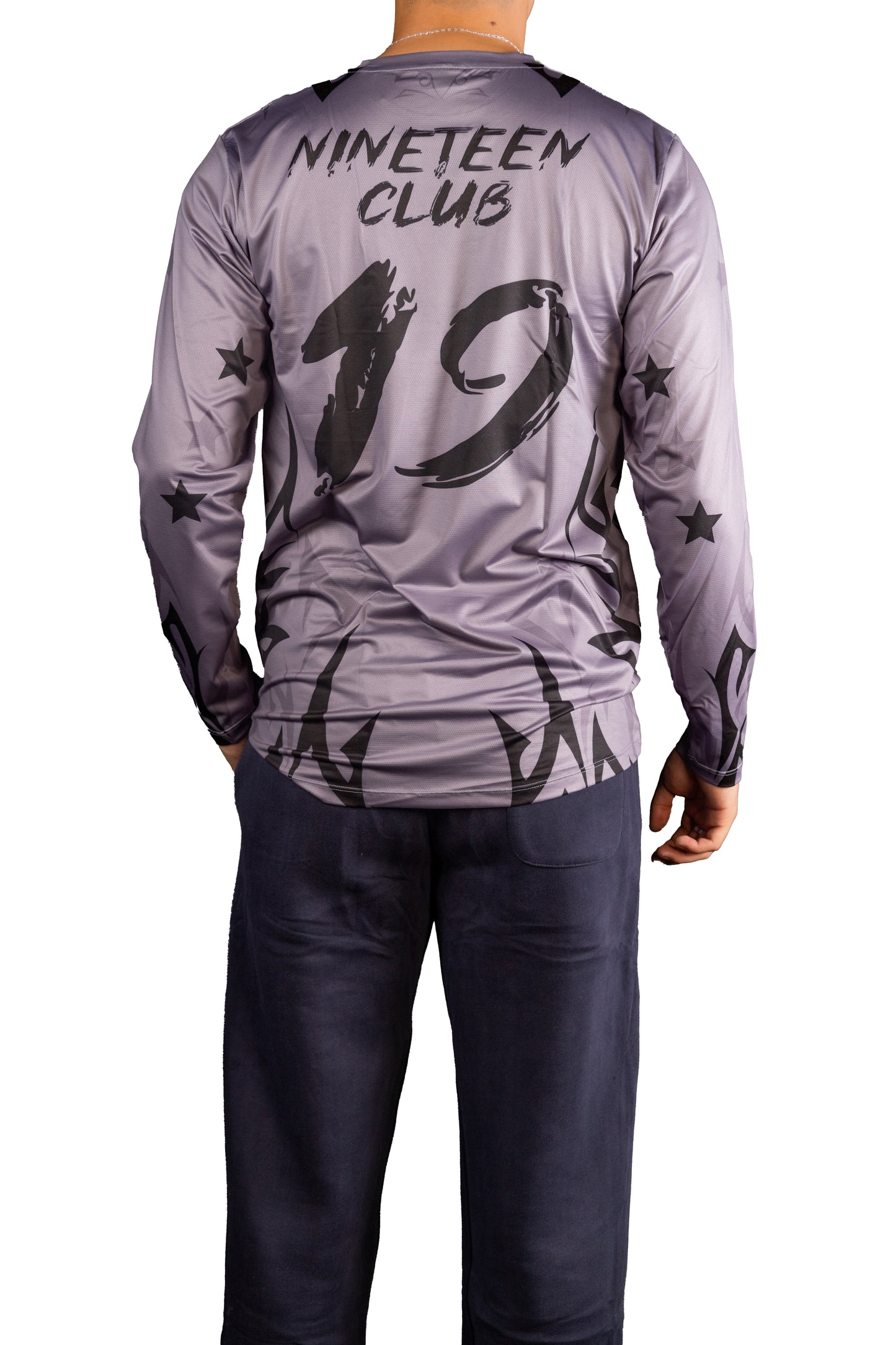 NINETEEN CLUB CROSS GRAY